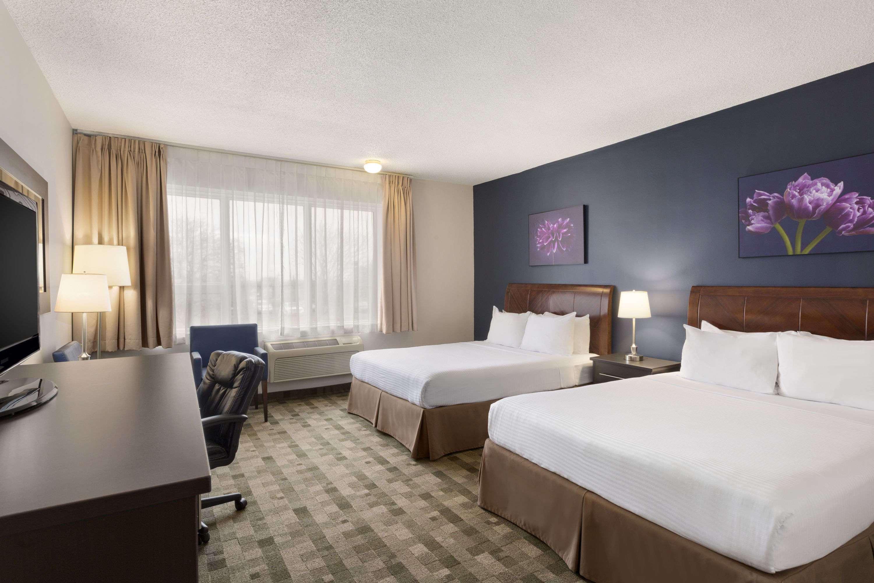 Days Inn By Wyndham Montreal Airport Conference Centre Dorval Esterno foto