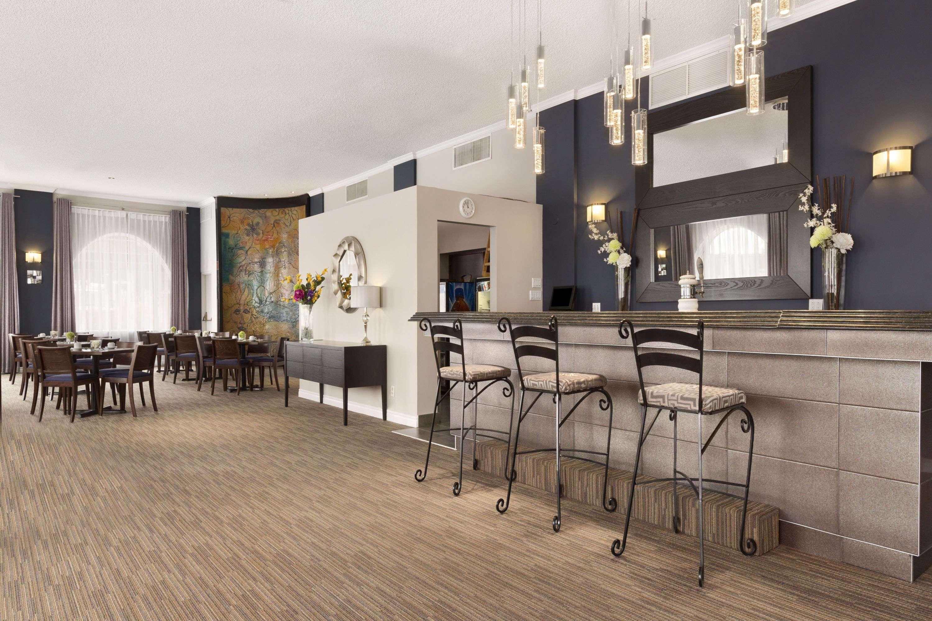 Days Inn By Wyndham Montreal Airport Conference Centre Dorval Esterno foto