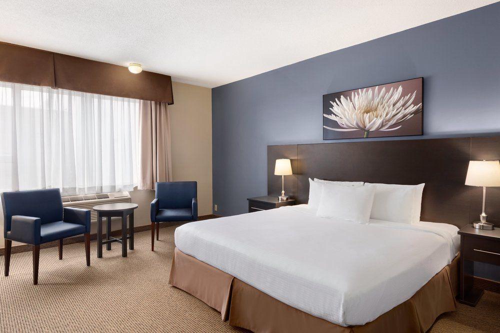 Days Inn By Wyndham Montreal Airport Conference Centre Dorval Esterno foto