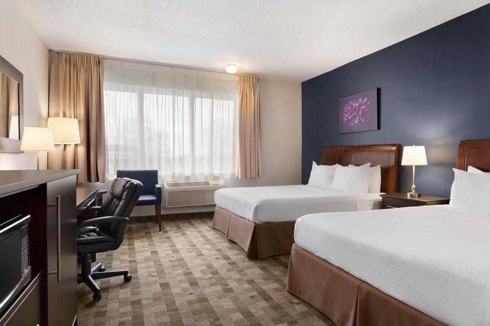 Days Inn By Wyndham Montreal Airport Conference Centre Dorval Esterno foto